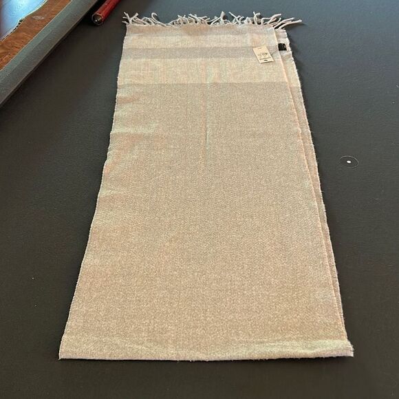 EXPRESS Gray Fringed Scarf NWT - Picture 2 of 5